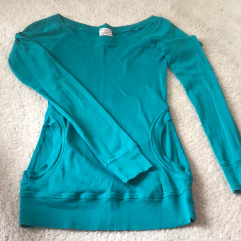 Women’s long sleeve pocket shirt, soft